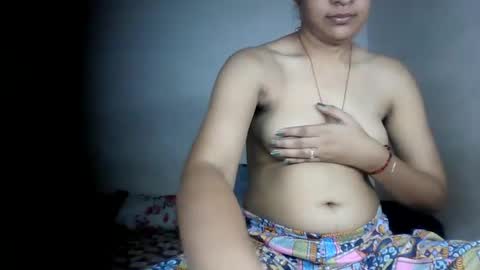 Snapshot of hotnsweetindian chatting on 06-08-26, 06:36 lola online show from 06-08-26, 06:36