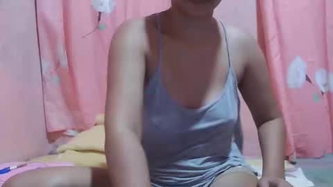 hotpink4u04 online show from 12-10-24, 08:51