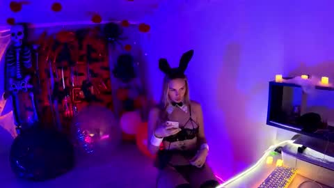 hotprincess2hot online show from 10-31-25, 02:18