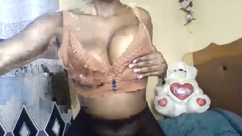 Snapshot of hotpussy712899 chatting on 05-23-26, 01:04 hotpussy online show from 05-23-26, 01:04