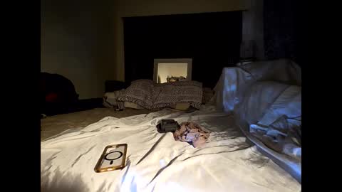 hotrox6942 online show from 10-23-25, 08:24