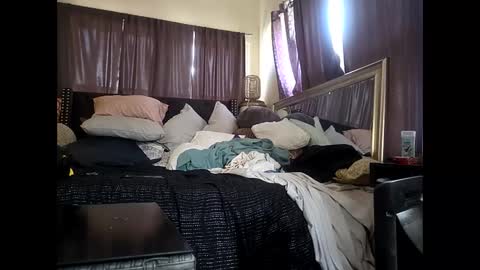 hotrox6942 online show from 02-25-26, 07:12