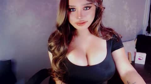 Marga Avery online show from 09-11-25, 04:40