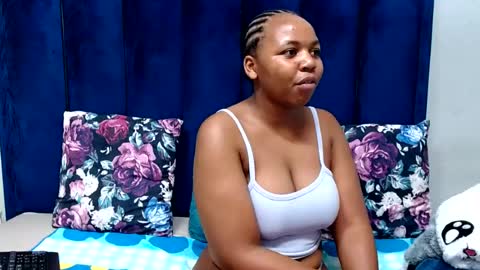 hotsmalltitsx online show from 06-13-26, 07:34