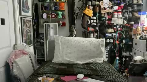 hotstuff775616 online show from 03-02-26, 05:08