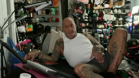 hotstuff775616 online show from 07-04-26, 04:29