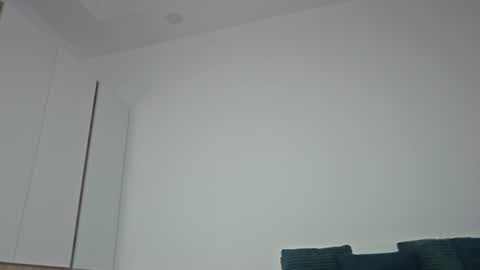 Snapshot of hotstufxx chatting on 06-18-26, 09:14 Celine online show from 06-18-26, 09:14