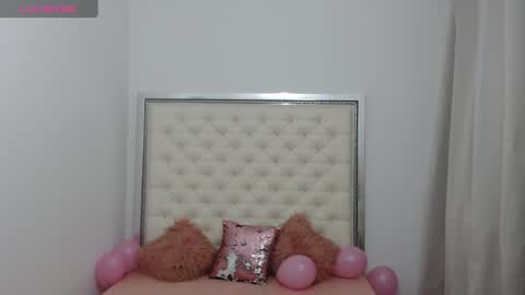 Snapshot of hott_eryka chatting on 02-22-25, 03:45 Eryka online show from 02-22-25, 03:45