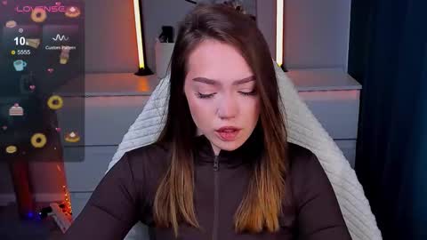 hello Im Eva online show from 03-28-26, 08:03