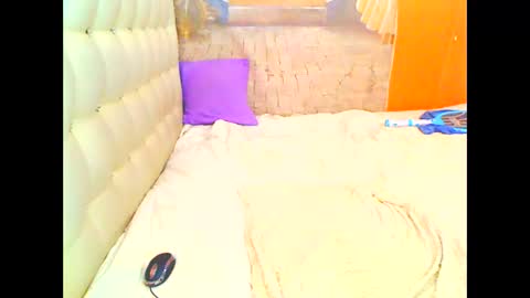 Snapshot of hottesa2019 chatting on 05-13-26, 01:41 THEONE online show from 05-13-26, 01:41
