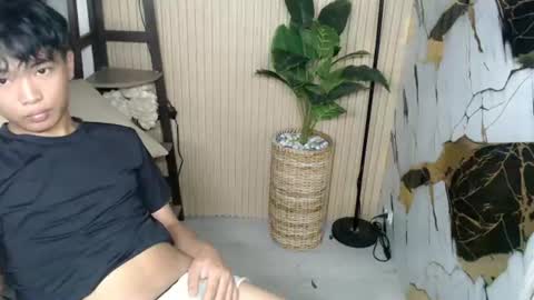 Snapshot of hottestloues chatting on 06-13-26, 04:05 hottestloues online show from 06-13-26, 04:05