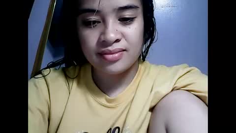 Snapshot of hottie_asianbabe chatting on 03-04-25, 12:18 Leen online show from 03-04-25, 12:18