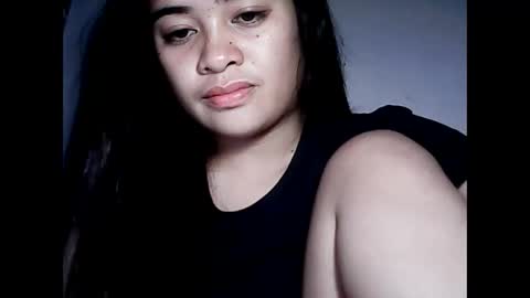 Snapshot of hottie_asianbabe chatting on 12-03-25, 12:47 Leen online show from 12-03-25, 12:47