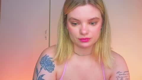 Snapshot of hottie_jane chatting on 06-14-26, 11:12 Jane online show from 06-14-26, 11:12