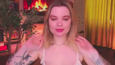 Snapshot of hottie_jane chatting on 07-04-26, 12:33 Jane online show from 07-04-26, 12:33