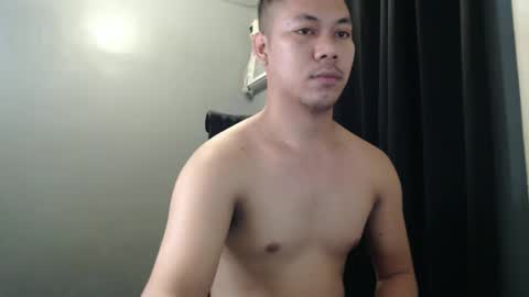 hottie_kyle69 online show from 06-05-26, 02:40