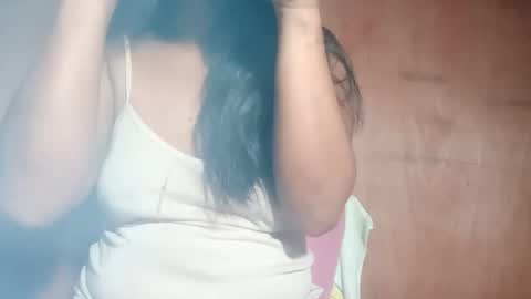 Snapshot of hottie_mama2022 chatting on 12-29-24, 06:05 Lyn online show from 12-29-24, 06:05