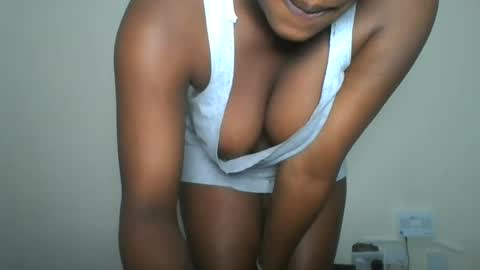 Snapshot of hottie_vera chatting on 06-16-26, 07:16 vera online show from 06-16-26, 07:16