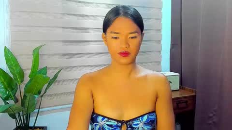 Snapshot of hottieelijah760282 chatting on 09-16-25, 01:23 Maxine online show from 09-16-25, 01:23