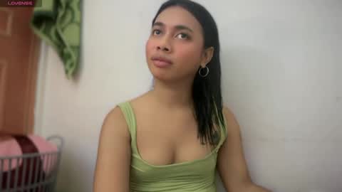 N I C A online show from 04-21-26, 03:17