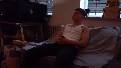 Snapshot of hottieselly chatting on 06-01-26, 04:52 Hottieselly online show from 06-01-26, 04:52
