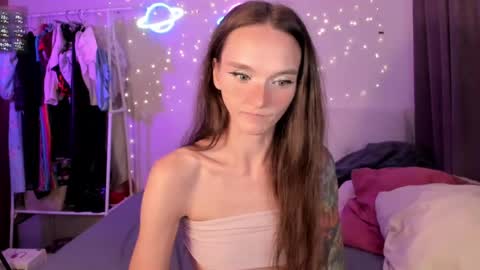 Snapshot of hottiesteverly chatting on 04-27-26, 12:36 Jane online show from 04-27-26, 12:36
