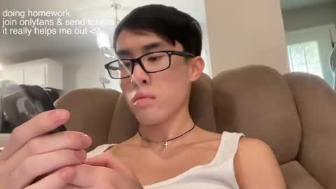 hottiewithabody101 online show from 07-10-26, 04:31