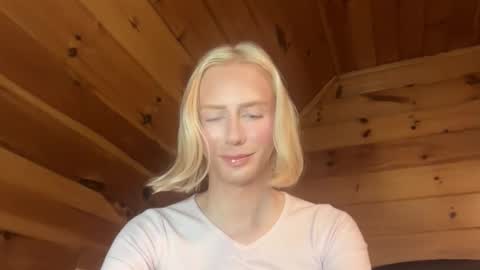 Snapshot of hottransgirlie chatting on 11-19-25, 11:43 HotTransGirlie online show from 11-19-25, 11:43