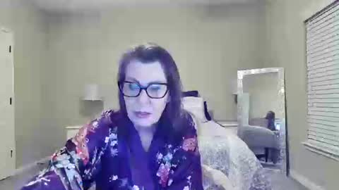 Maggie online show from 11-02-25, 04:15