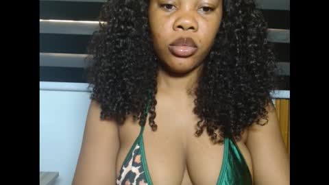 hotty_lora889 online show from 10-02-25, 07:37