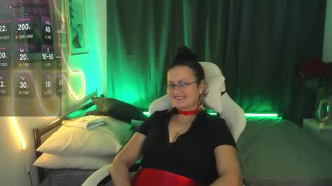 Anna online show from 12-17-25, 03:45