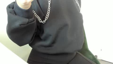 Snapshot of hotxmomxx chatting on 02-24-25, 07:00 Cyndy online show from 02-24-25, 07:00