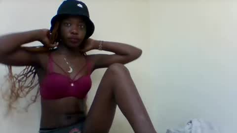 hotyqueen20 online show from 07-08-26, 10:42