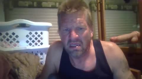 Snapshot of hoytme chatting on 12-18-25, 05:24 hoytme online show from 12-18-25, 05:24