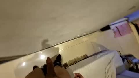 Snapshot of hricieri chatting on 10-14-25, 09:04 Henrique online show from 10-14-25, 09:04