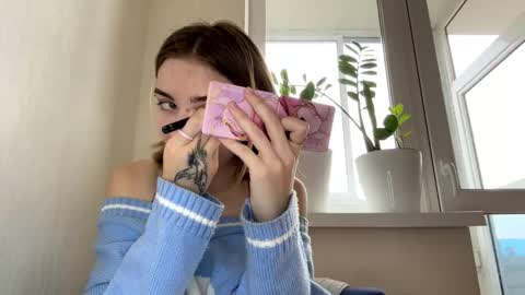 Snapshot of hsiuscherich chatting on 11-16-25, 07:03 hsiuscherich online show from 11-16-25, 07:03