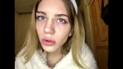 Snapshot of hsiuscherich chatting on 12-03-25, 10:02 hsiuscherich online show from 12-03-25, 10:02