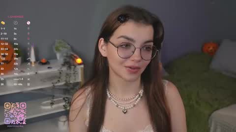 Snapshot of huba_booba chatting on 10-23-25, 07:12 Diane online show from 10-23-25, 07:12