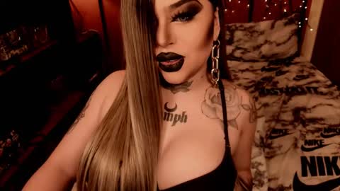 Snapshot of hubadera chatting on 12-21-24, 11:02 hubadera online show from 12-21-24, 11:02