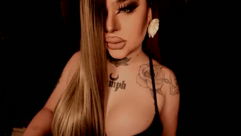 Snapshot of hubadera chatting on 02-06-25, 03:27 hubadera online show from 02-06-25, 03:27