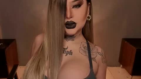 Snapshot of hubadera chatting on 10-13-25, 12:32 hubadera online show from 10-13-25, 12:32