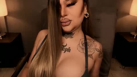 Snapshot of hubadera chatting on 10-18-25, 01:30 hubadera online show from 10-18-25, 01:30