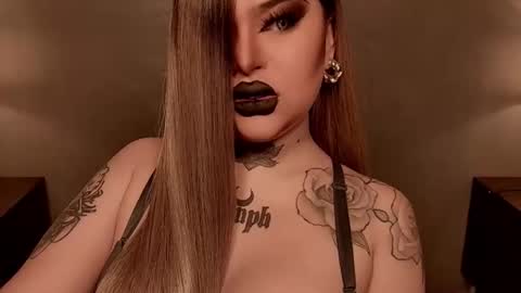 Snapshot of hubadera chatting on 11-08-25, 01:17 hubadera online show from 11-08-25, 01:17