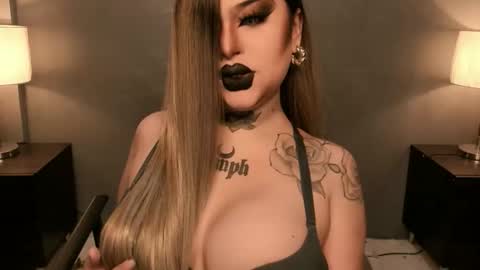 Snapshot of hubadera chatting on 11-12-25, 11:14 hubadera online show from 11-12-25, 11:14