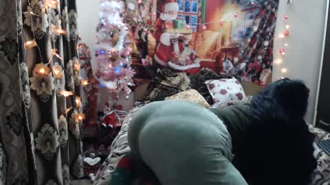 hugeassdevil online show from 12-28-24, 05:02