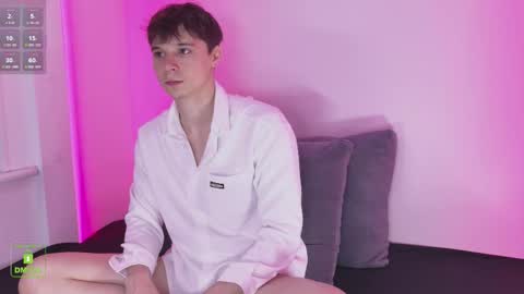 Snapshot of hugebangins_ chatting on 09-28-25, 10:20 ANTHONY online show from 09-28-25, 10:20