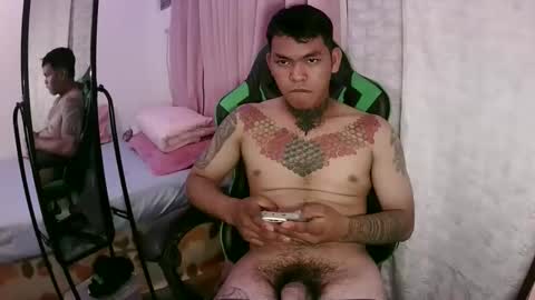 Snapshot of hugecock_jr chatting on 11-24-25, 12:27 JR online show from 11-24-25, 12:27