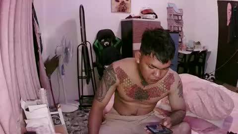 Snapshot of hugecock_jr chatting on 12-16-25, 10:31 JR online show from 12-16-25, 10:31