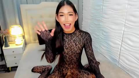 Snapshot of hugecockasianprincess chatting on 03-05-25, 06:34 Lexy online show from 03-05-25, 06:34