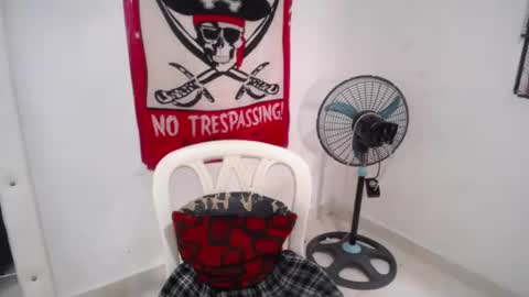 Snapshot of hugedaneska chatting on 12-22-24, 07:10 Danezka online show from 12-22-24, 07:10